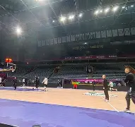 太狠了!赛前斯图加特调整名单以备CBA常规赛今晚波尔图备战欧联,今晨利物浦备战中超 太狠了!赛前斯图加特调整名单以备CBA常规赛今晚波尔图备战欧联,今晨利物浦备战中超